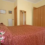 Alojamento de Acomodação e Pequeno-almoço Bb Orchidea 2*