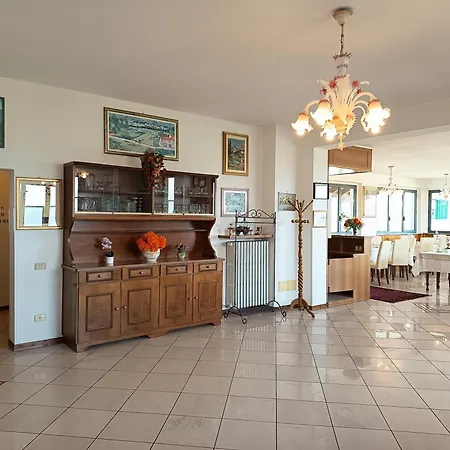 Nocleg ze śniadaniem Bb Orchidea Stresa